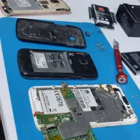 خریدار گوشی های شکسته ومعیوب بابالاترین قیمت بازار