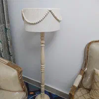 آباژور کنار سالنی سه پایه و تک پایه|چراغ خواب و آباژور|نسیم‌شهر, |دیوار