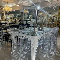 صندلی شیشه ای/تالار