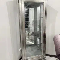 ویترین ورق نقره با نور پردازی داخلی مناسب جهیزیه
