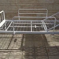 تخت بیمارستانی