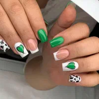 استخدام دستیار ناخن کار (مسلط به طراحی )