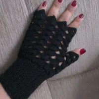 پانچ‌ شومیزبافت چادر دستکش لگ تاپ مقنعه