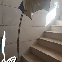 آباژورایستاده سالم