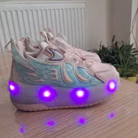 کفش اسکیتی وارداتی|دوچرخه، اسکیت، اسکوتر|شیراز, میرزاکوچک خان|دیوار