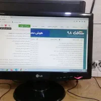 یک عدد سیستم کامپیوتر