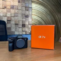 دوربین Sony Alpha A7 IV بدنه در حد نو با ۷۰۰ شات
