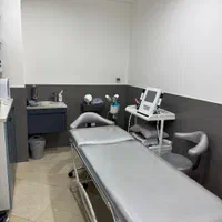 اجاره اتاق فیشیال در کلینیک زیبایی|اجارهٔ دفتر کار، اتاق اداری، مطب|تهران, حکمت|دیوار