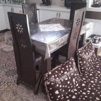 میز ناهار خوری سالم وخوب باقیمت مناسب