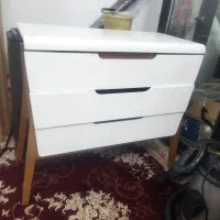 کنسول و میز لوازم آرایشی و پاتختی و تخت بچه