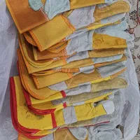 دسکش کار و کفش ایمنی.