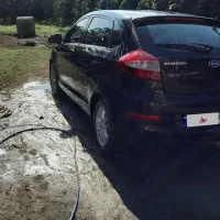 ام وام هاچبک