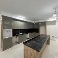 150متر3خوابه-نوساز-پارکینگ-انباری-آسانسور-شیخ-هادی