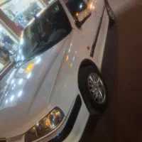 پریشا تیوفایو مدل ۹۹