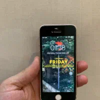 آیفون SE رزگلد ۶۴ گیگ