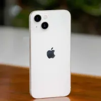 اپل iPhone 13 با حافظهٔ ۱۲۸ گیگابایت