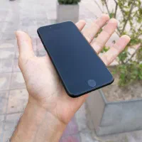 ایفون se2020 بسیار تمیز