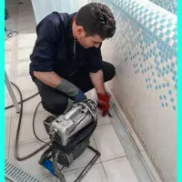 لوله کشی آب بازکنی تخلیه لایروبی چاه بازکنی کل قم