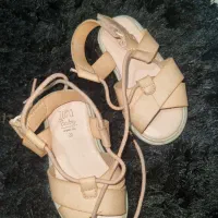 صندل های برند زارا و نکست