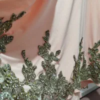 لباس مجلسی|لباس|پیشوا, |دیوار