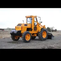 راننده لودر و تراکتور هستم