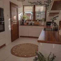 هم خونه خانوم بدون‌حاشیه