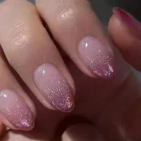 آموزش کاشت ناخن وخدمات کاشت