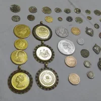 سکه های داخل عکس یکجابفروش میرسد