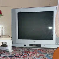 تلوزیون ۲۱  الجی و دستگاه پلیسیشن