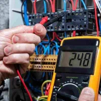 نصب و تعویض چراغ کلیدو پریز برق‌کاری خرد ساختمان
