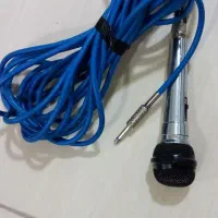 میکروفون . ده متر سیم. دارای اکو