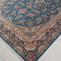 یه عدد فرش ۹ متری