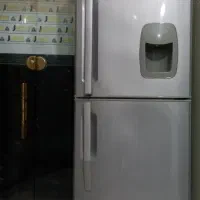 یخچال فریزر دونارو درحد نقرای