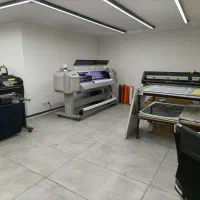 استخدام نیروی  کار در مجموعه چاپ و خدمات دیجیتال