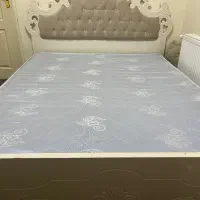 تخت دونفره و تشک در حدنو