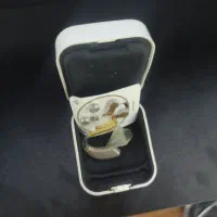 یک عدد سمعک گوش به بفروش می‌رسد