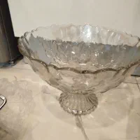 تعدادی ظروف کریستال