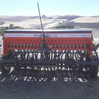 بذرکارردیفکار۳ مخزن ۲۱ردیفه ماشین زراعت همدان