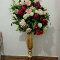 گل مصنوعی با گلدان