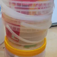 سطل ماستی و شیشه مربا و ...|ظروف نگهدارنده، پلاستیکی، یک‌بارمصرف|اصفهان, سعادت‌آباد|دیوار