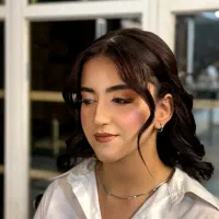 تخفیف محدود خدمات میکاپ و شینیون