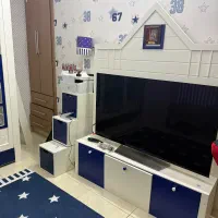 میز تلوزیون و فرش و آباژور خوشخواب رایگان|تخت و صندلی بچه|کرج, شهرک جهان‌نما|دیوار