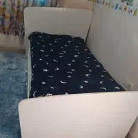 تخت نوجوان