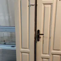 درب دو لنگه|مصالح و تجهیزات ساختمان|میانه, |دیوار