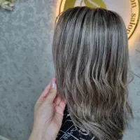 رنگ و لایت|خدمات آرایشگری و زیبایی|رشت, لاکانی|دیوار