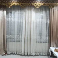 پرده و کتیبه سفید