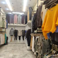 فروشنده پوشاک زنانه