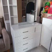 میز آرایش سفید رنگ