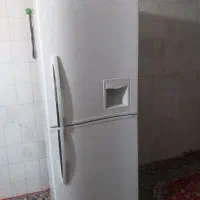 یخچال فریزر سونیا بهابعاد ۷۰در۶۴ بسیار تمیز|یخچال و فریزر|مشهد, شهرک شهید باهنر|دیوار