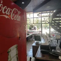 کارگر فست فود